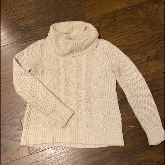 SOLD ππ Abercrombie and Fitch size M turtleneck sweater - Picture 1 of 10